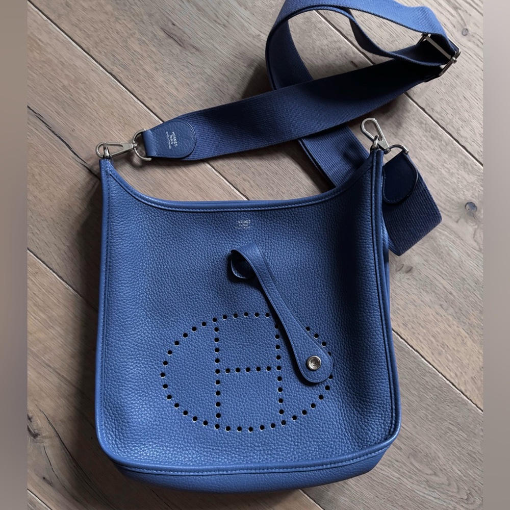Authentic Hermes Evelyne Poche 29